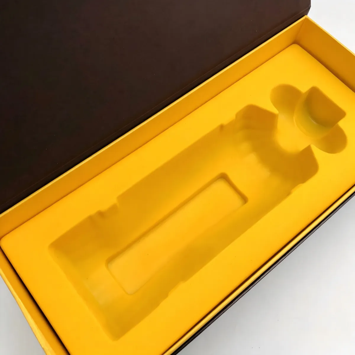 Zemeijia custom packaging process sample production and quality control for single wine bottle gift boxes